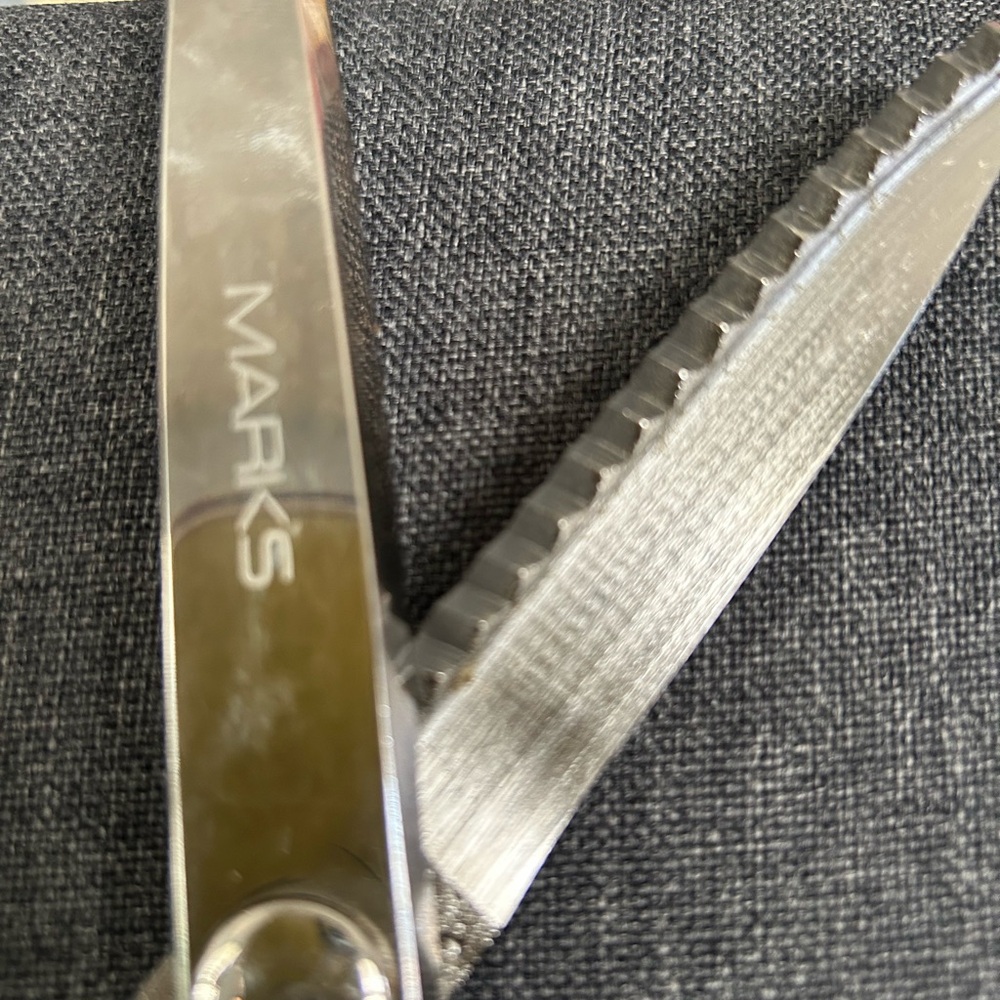 Scissors - Picture 2 of 3